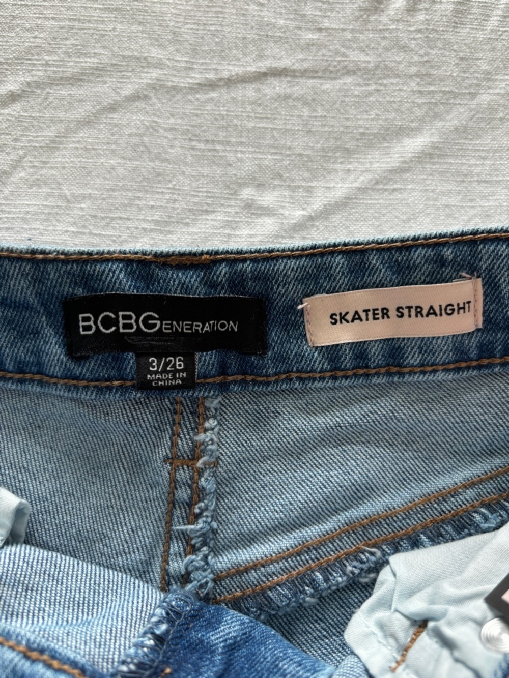 BCBGeneration Skater Straight Jeans in Light Blue Wash - Picture 4 of 8